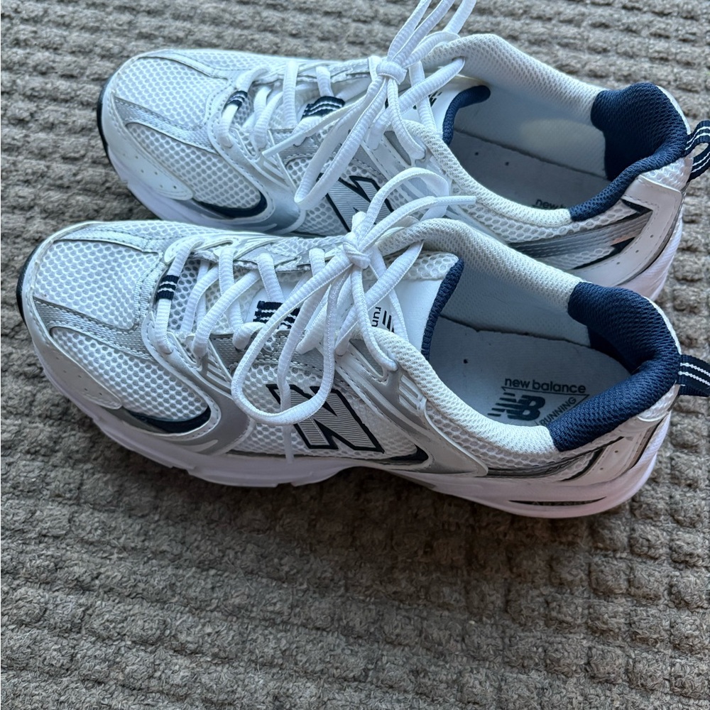New Balance White & Navy Athletic Sneakers- NEW - Picture 3 of 7